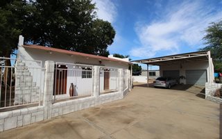 92000 m² Commercial space in Kakamas