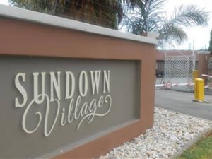 3 Bed Townhouse in Roodepoort West