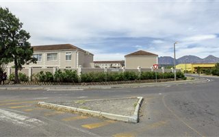 2 Bedroom Apartment in Strand Central