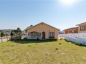 4 Bed House in Umhlatuzana