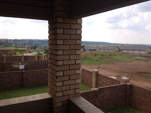 2 Bed Apartment in Mooikloof Ridge