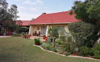 3 Bedroom House in Kanonkop