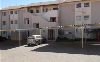 2 Bedroom Apartment in Weltevreden Park