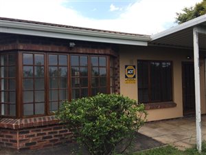 2 Bedroom Simplex in Highland Hills