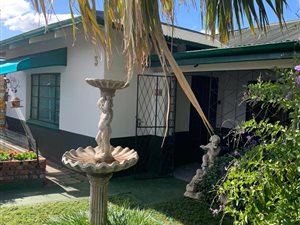 6 Bed House in New Park