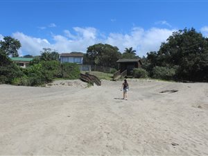 5 Bed House in Leisure Bay