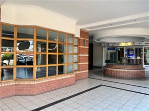 130 m² Retail Space in Lakefield