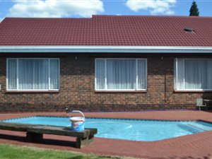 3 Bed House in Falcon Ridge