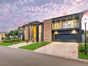 4 Bed House in La Como Lifestyle Estate