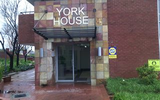 352 m² Commercial space in Bryanston