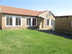 3 Bed House in Rhodesfield