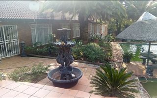 4 Bedroom House in Ridgeway