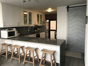 3 Bed Apartment in Paradise Valley