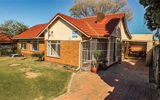 3 Bedroom House in Birchleigh