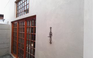 1 Bedroom Garden Cottage in Kenmare