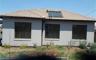 3 Bedroom House in Pimville