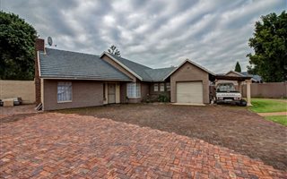 3 Bedroom House in Robin Hills