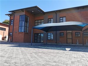 417 m² Commercial space in Waterval East