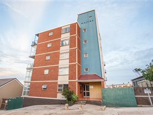 2 Bed Apartment in Port Elizabeth Central