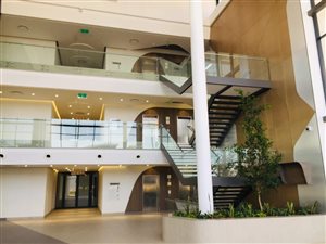 35000 m² Office Space in Waterfall Estate