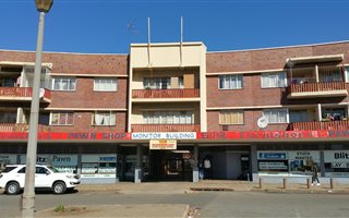 1 Bedroom Apartment in Vanderbijlpark Central