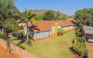 4 Bedroom House in Annlin