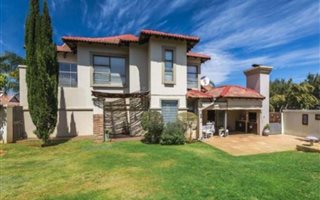 3 Bedroom Townhouse in Strubens Valley