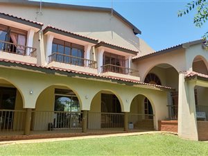 10 ha Farm in Hartzenbergfontein