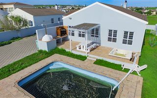 4 Bedroom House in Country Club