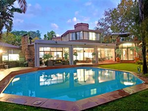 5 Bed House in Bryanston
