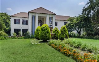 11 Bedroom House in Beaulieu