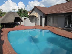 3 Bed House in Vanderbijlpark CE5