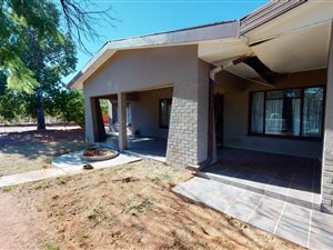 6 Bed House in Upington