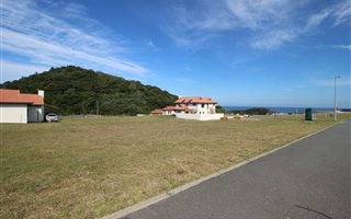 750 m² Land available in Glen Gariff
