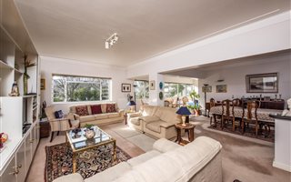 2 Bedroom Apartment in Kenilworth Upper