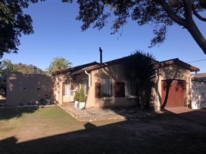 2 Bed House in St Dumas