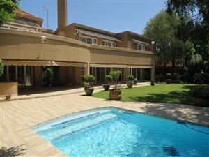 4 Bed House in Oaklands