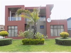 5 Bed House in Monavoni