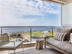 3 Bed Apartment in Mouille Point