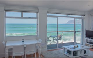 2 Bedroom Apartment in St James