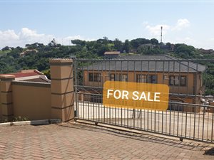 8 Bed House in Southridge