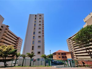 2 Bed Apartment in Amanzimtoti
