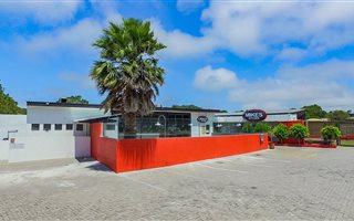 682 m² Commercial space in Mount Pleasant