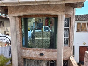 5 Bed House in Chatsworth Central