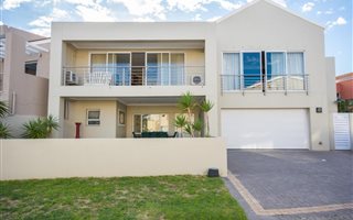 3 Bedroom House in Harbour Island