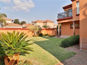 4 Bed Townhouse in Raslouw