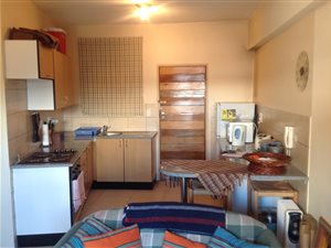 1 Bed Apartment in Auckland Park