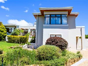 3 Bed House in Erinvale Estate
