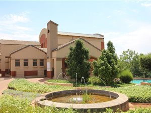 900 m² Land available in Rietvlei Heights Country Estate