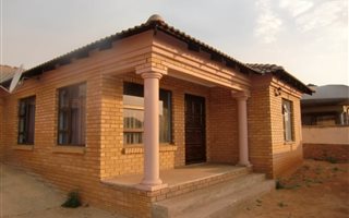 3 Bedroom House in Mahube Valley